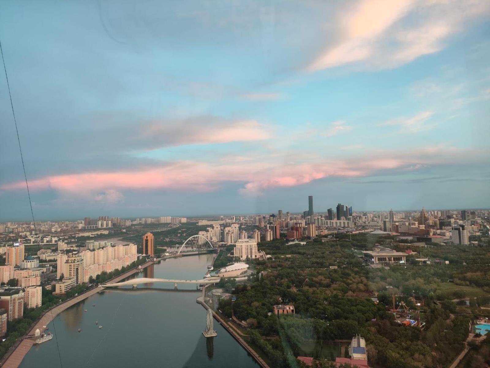 Апартаменты На Набережной С Панорамным Видом На 39 Этаже Astana Dış mekan fotoğraf